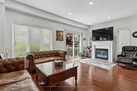 2376 Wasaga Drive Oakville ON L6H 0B7