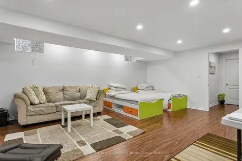 2376 Wasaga Drive Oakville ON L6H 0B7