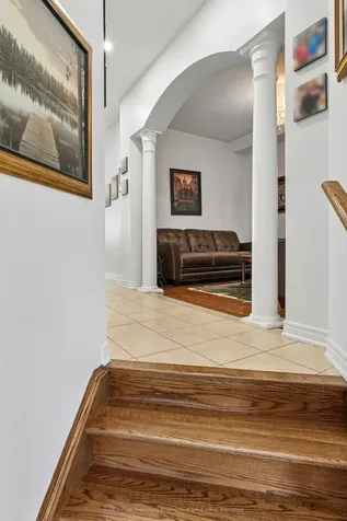 2376 Wasaga Drive Oakville ON L6H 0B7