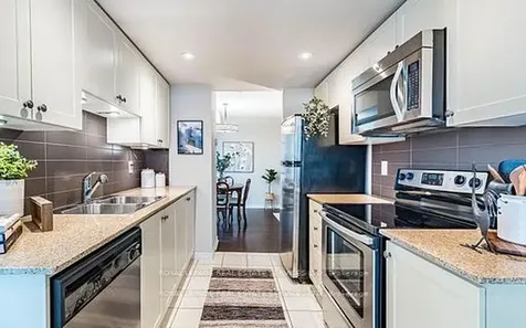 9 George Street N Brampton ON L6X 0T6