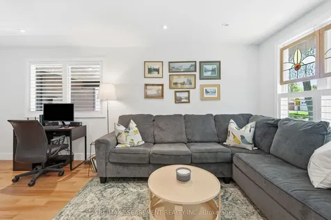 563 Elwood Road Burlington ON L7N 3C6
