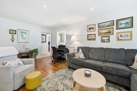 563 Elwood Road Burlington ON L7N 3C6