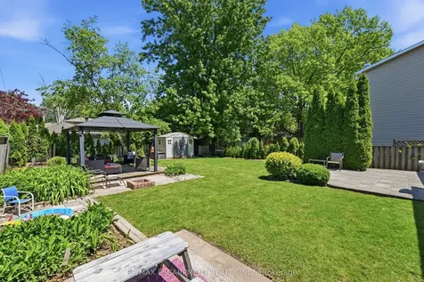 563 Elwood Road Burlington ON L7N 3C6