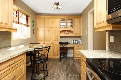 14 Kintyre Street Brampton ON L6Z 2Y4