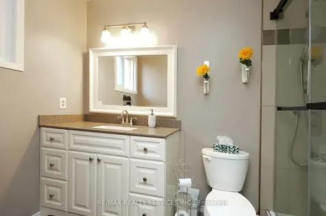 14 Kintyre Street Brampton ON L6Z 2Y4