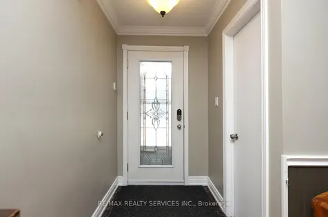 14 Kintyre Street Brampton ON L6Z 2Y4