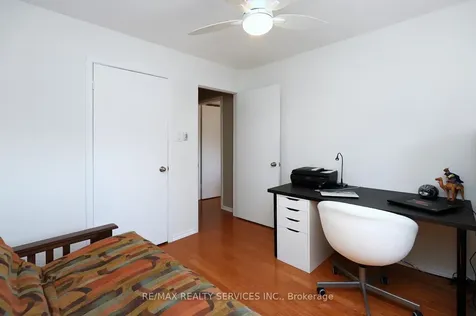 14 Kintyre Street Brampton ON L6Z 2Y4