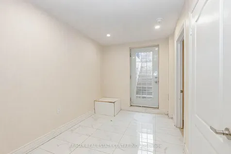 187 Lockwood Road Brampton ON L6Y 5W1