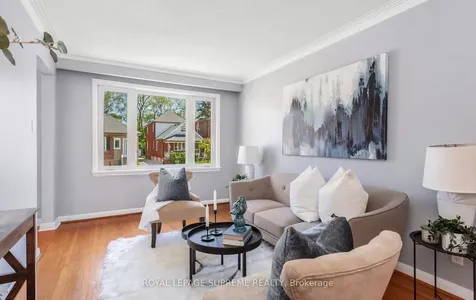 16 East Drive Toronto ON M6N 2N7