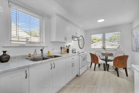 28 Crowland Drive Toronto ON M9W 2S4