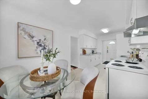 28 Crowland Drive Toronto ON M9W 2S4