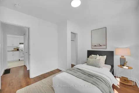 28 Crowland Drive Toronto ON M9W 2S4