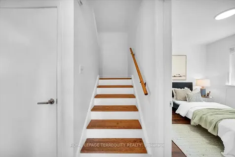 28 Crowland Drive Toronto ON M9W 2S4