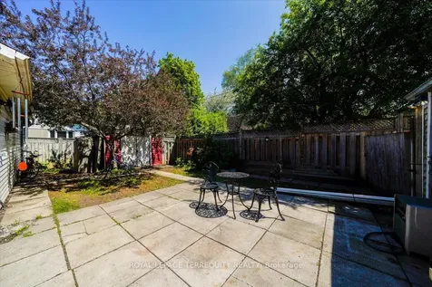 28 Crowland Drive Toronto ON M9W 2S4