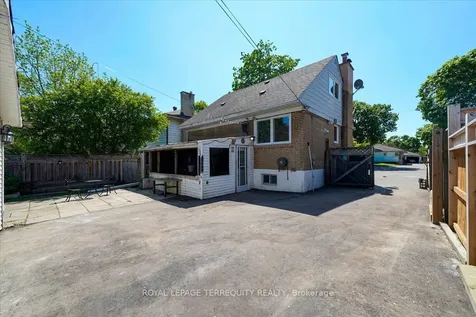 28 Crowland Drive Toronto ON M9W 2S4