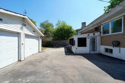 28 Crowland Drive Toronto ON M9W 2S4