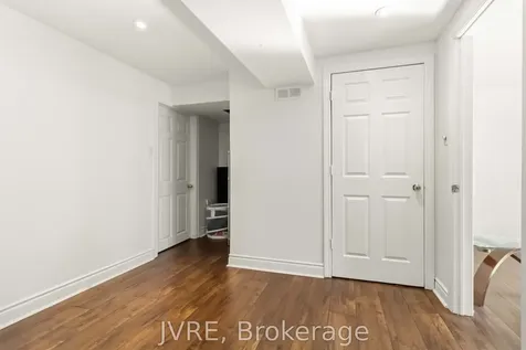 2918 Westbury Court Mississauga ON L5M 6B2