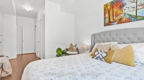 70 Eastwood Park Gardens Toronto ON M8W 0B2