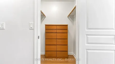70 Eastwood Park Gardens Toronto ON M8W 0B2