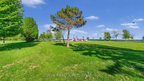 70 Eastwood Park Gardens Toronto ON M8W 0B2