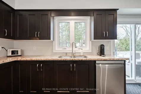 35 Treleaven Drive Brampton ON L6Y 1X7