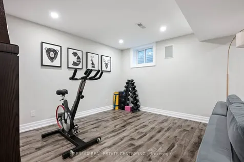 35 Treleaven Drive Brampton ON L6Y 1X7