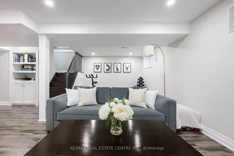 35 Treleaven Drive Brampton ON L6Y 1X7