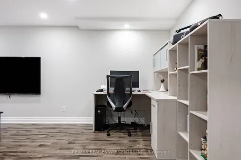 35 Treleaven Drive Brampton ON L6Y 1X7