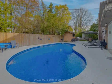 35 Treleaven Drive Brampton ON L6Y 1X7