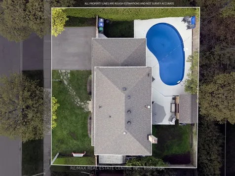 35 Treleaven Drive Brampton ON L6Y 1X7