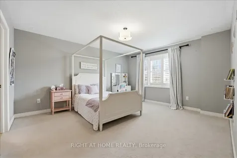 262 Nautical Boulevard Oakville ON L6L 0B9