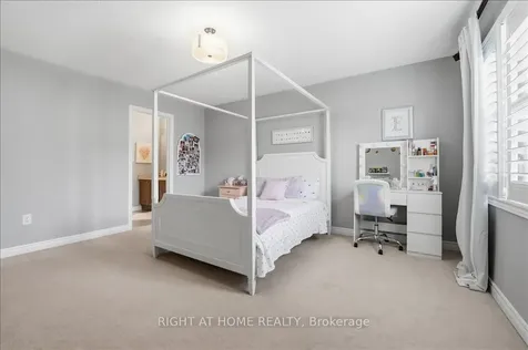 262 Nautical Boulevard Oakville ON L6L 0B9