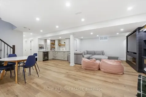 262 Nautical Boulevard Oakville ON L6L 0B9
