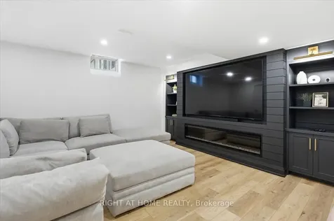 262 Nautical Boulevard Oakville ON L6L 0B9