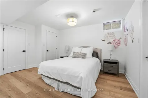 262 Nautical Boulevard Oakville ON L6L 0B9