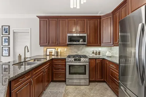 2460 Springforest Drive Oakville ON L6M 0A1