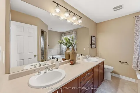 2460 Springforest Drive Oakville ON L6M 0A1