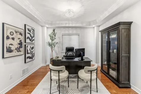 2460 Springforest Drive Oakville ON L6M 0A1