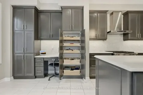 355 Wisteria Way Oakville ON L6M 1L6
