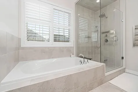 355 Wisteria Way Oakville ON L6M 1L6