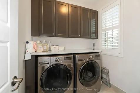 355 Wisteria Way Oakville ON L6M 1L6