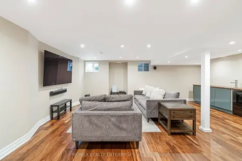 355 Wisteria Way Oakville ON L6M 1L6