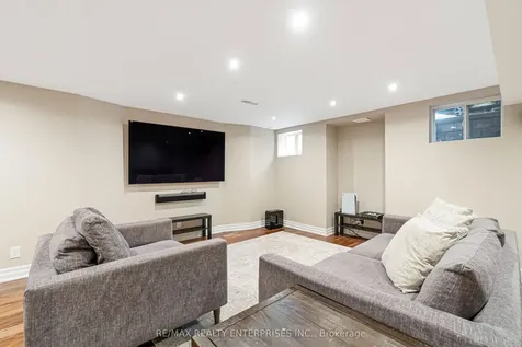 355 Wisteria Way Oakville ON L6M 1L6
