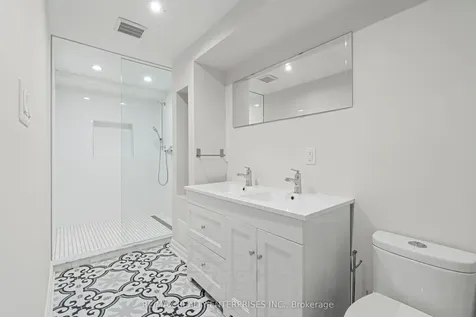 355 Wisteria Way Oakville ON L6M 1L6