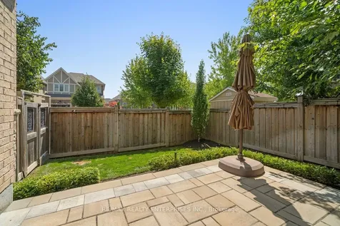 355 Wisteria Way Oakville ON L6M 1L6