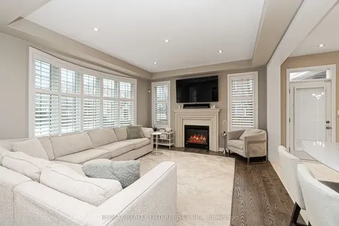 355 Wisteria Way Oakville ON L6M 1L6