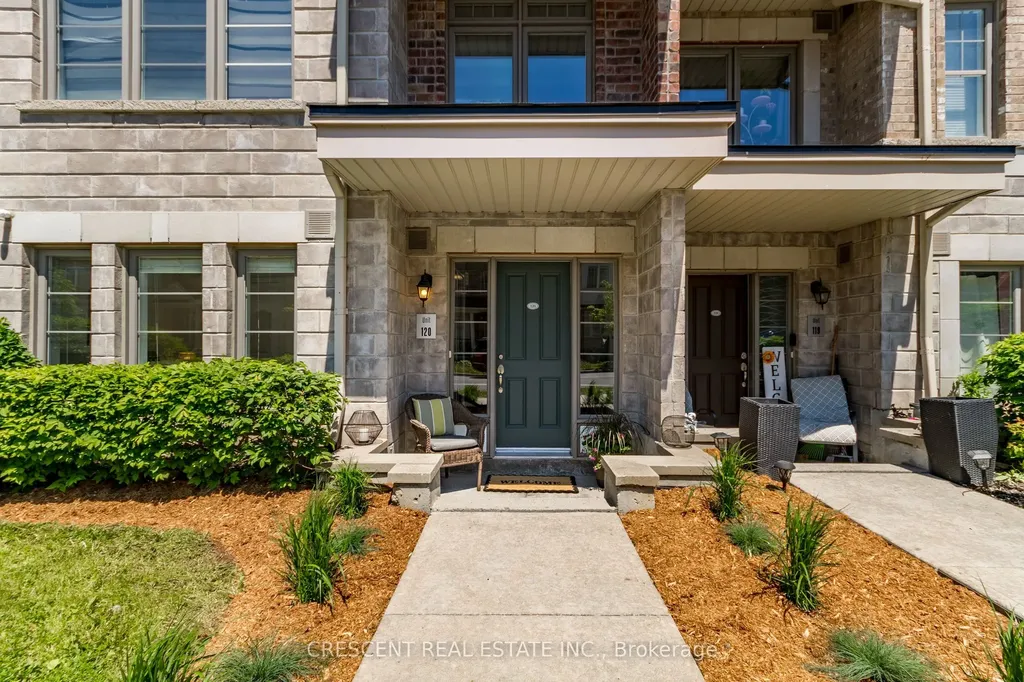 80 Parrotta Drive Toronto ON M9M 0E6