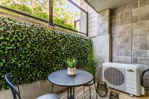 80 Parrotta Drive Toronto ON M9M 0E6