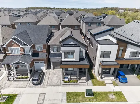 1453 Varelas Passage Oakville ON L6H 3S3