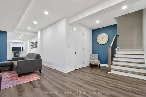 1453 Varelas Passage Oakville ON L6H 3S3